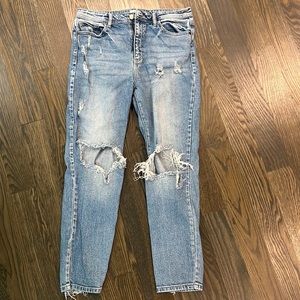 Skinny jeans, make the bum look great.